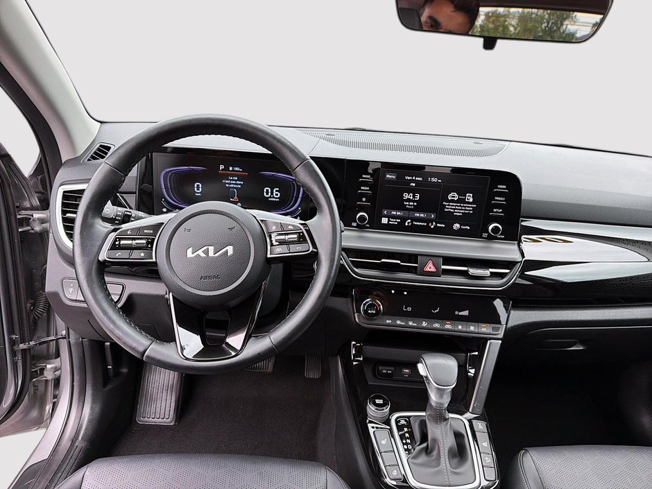 2025 Kia Seltos EX AWD + Sunroof + Leather + Backup camera