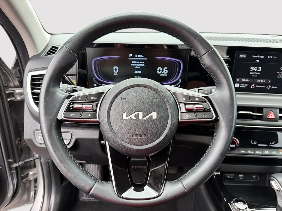 2025 Kia Seltos EX AWD + Sunroof + Leather + Backup camera