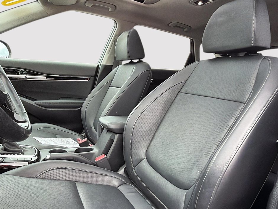 Kia Seltos EX 2025 AWD + Toit ouvrant + Cuir + Camera de recul