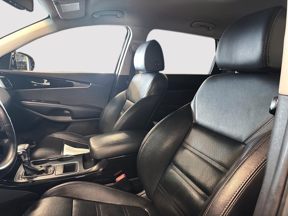 2019 Kia Sorento EX+ AWD + Panoramic roof + Leather + Carplay