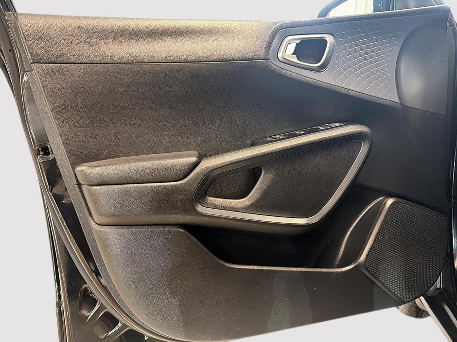 2021 Kia Soul EX Heated seats + Back up Camera