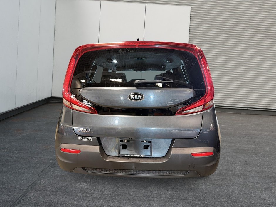 2021 Kia Soul LX A/C + Backup camera