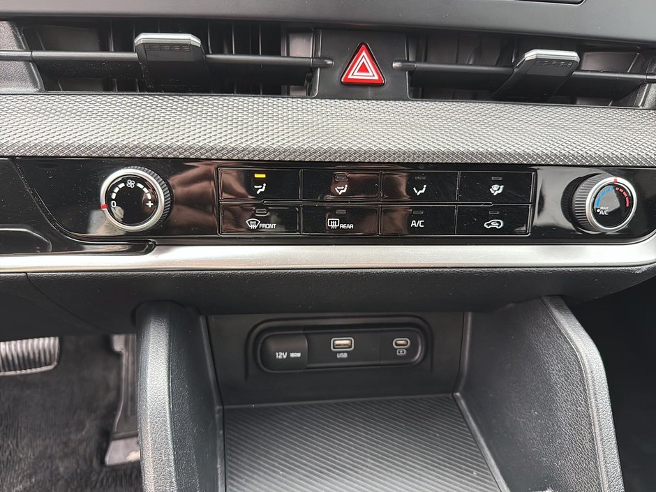 2023 Kia SPORTAGE LX AWD LX-13