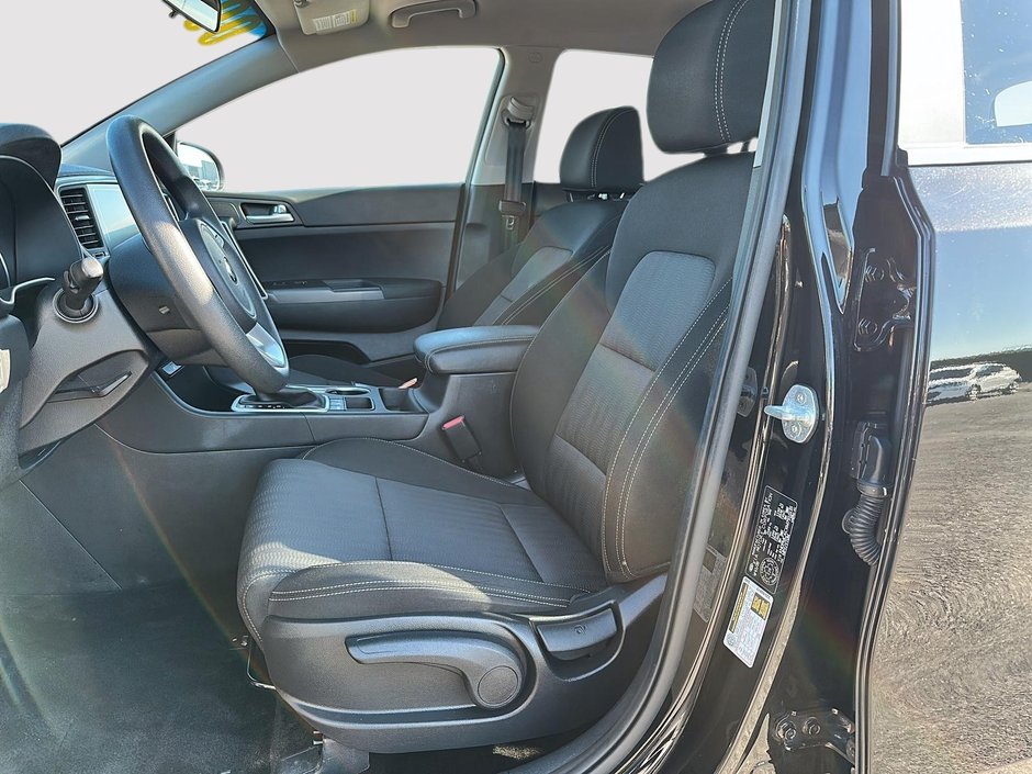 2021 Kia Sportage LX-8