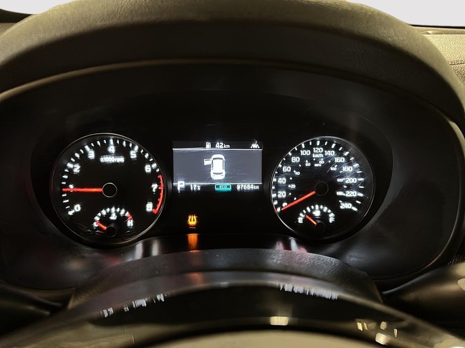 2021 Kia Sportage EX AWD + Panoramic roof + Carplay