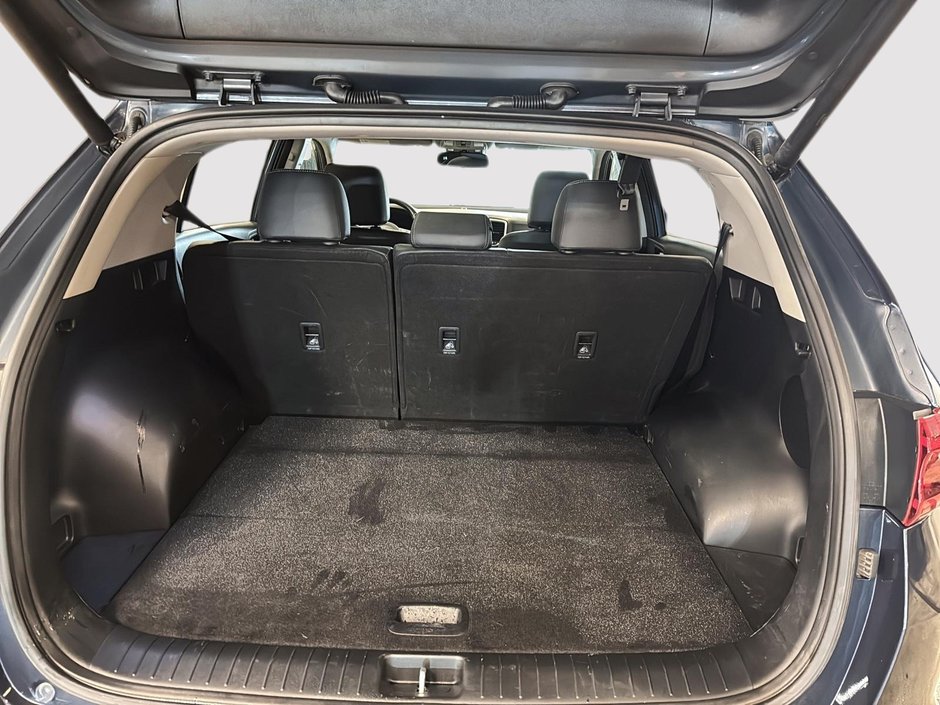 2021 Kia Sportage EX AWD + Panoramic roof + Carplay