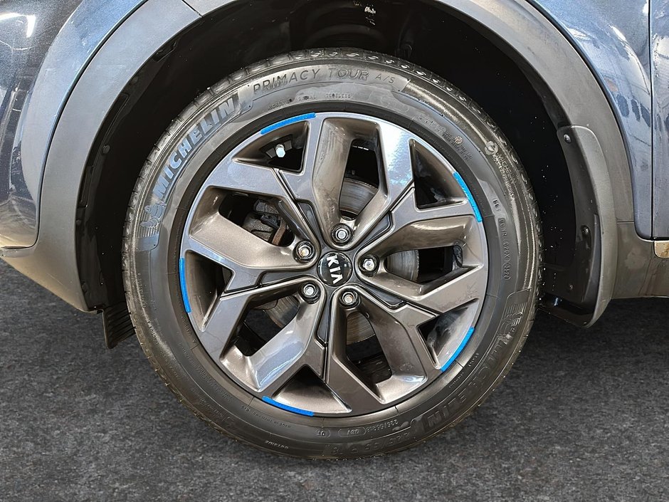 2021 Kia Sportage EX AWD + Panoramic roof + Carplay