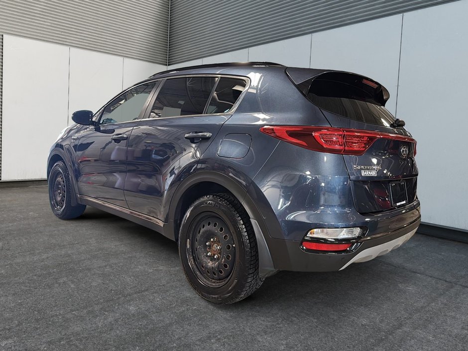2021 Kia Sportage EX AWD + Panoramic roof + Carplay
