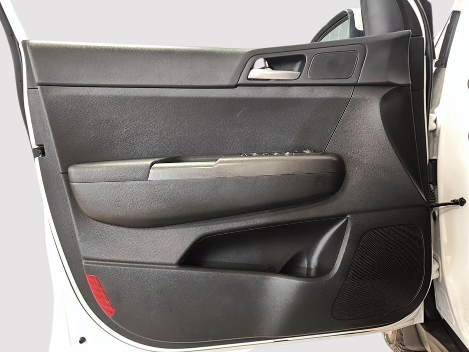 2022 Kia Sportage LX-10