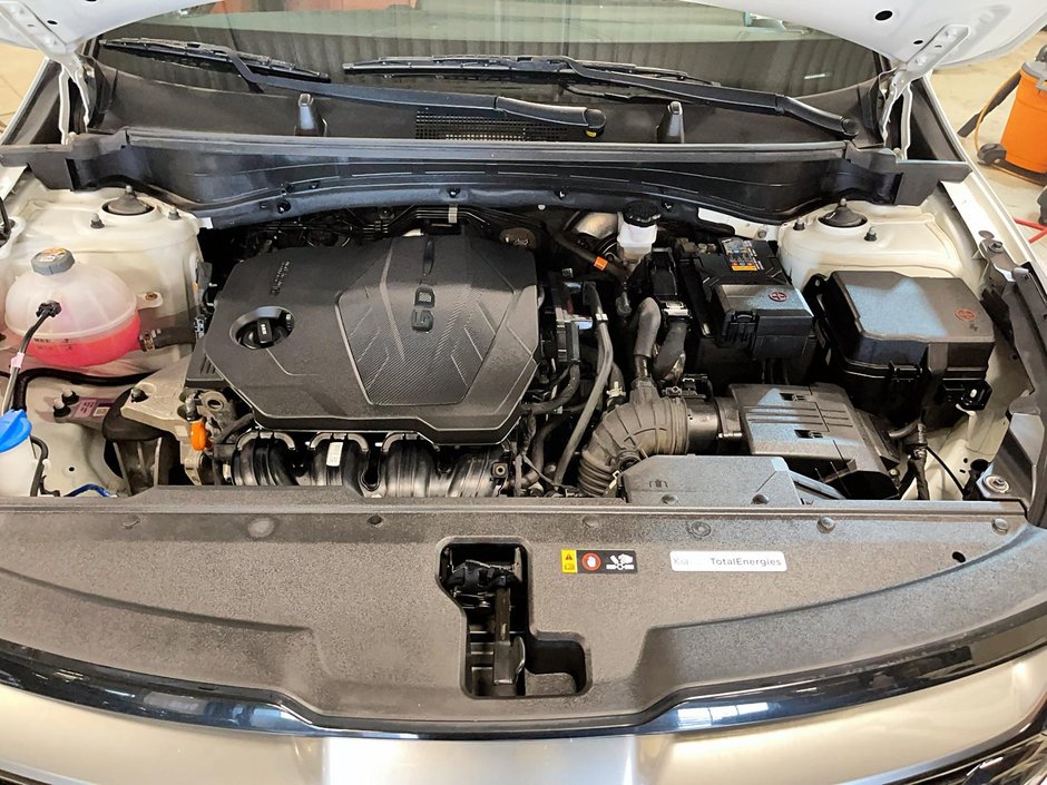 2023 Kia Sportage EX Premium AWD + Sunroof + Leather + Backup camera