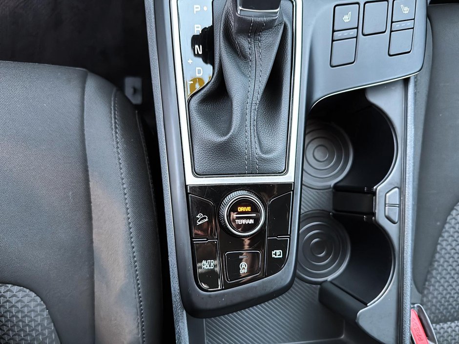 2024 Kia Sportage LX Heated seats - Apple Car Play