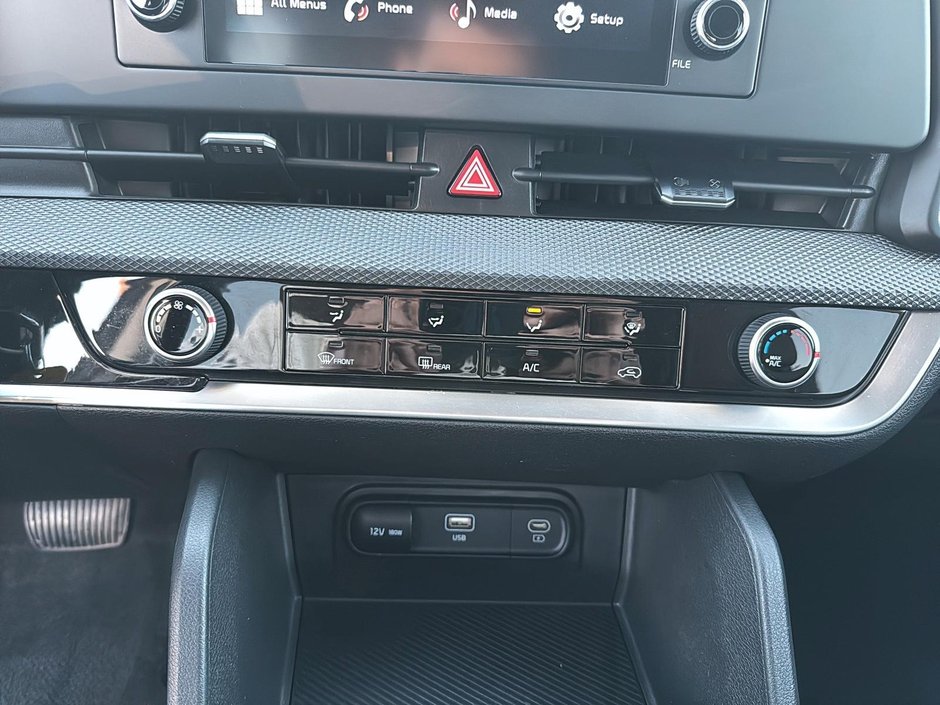 2024 Kia Sportage LX Heated seats - Apple Car Play