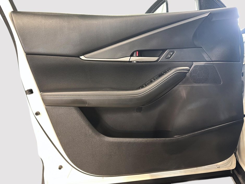 2023 Mazda CX-30 GX AWD + Heated seats + Back up cam
