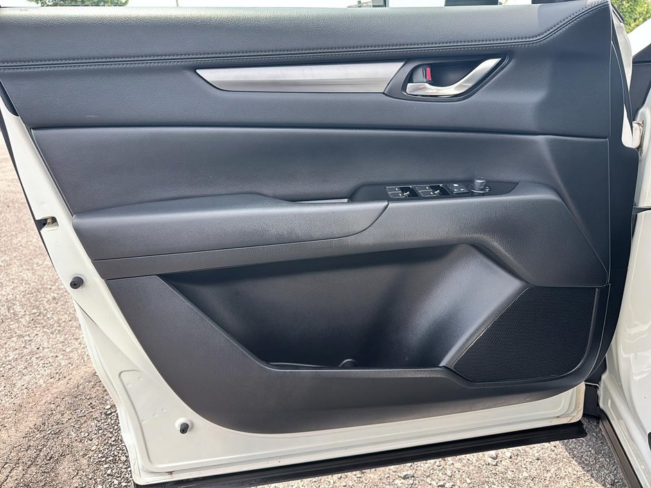 2019 Mazda CX-5 GS AWD + Carplay + Back up camera + Heated seats