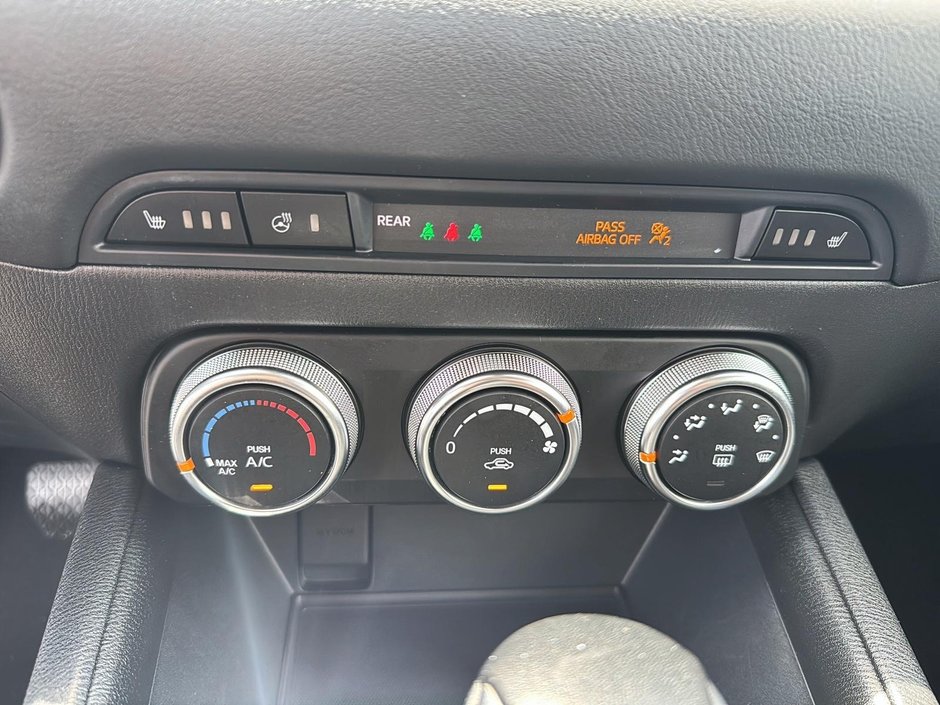 2019 Mazda CX-5 GS AWD + Carplay + Back up camera + Heated seats