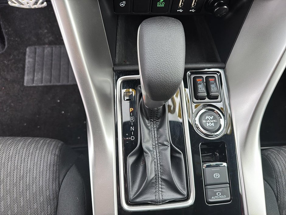 2023 Mitsubishi Eclipse Cross SE-14