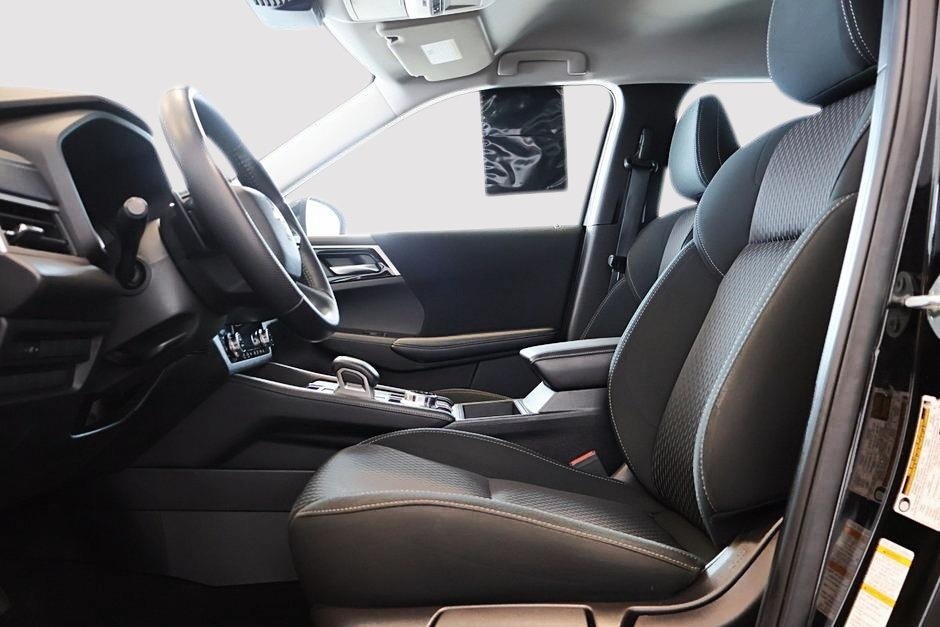 Mitsubishi Outlander ES AWC 2022-8
