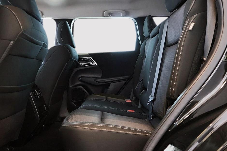 Mitsubishi Outlander ES AWC 2022-21