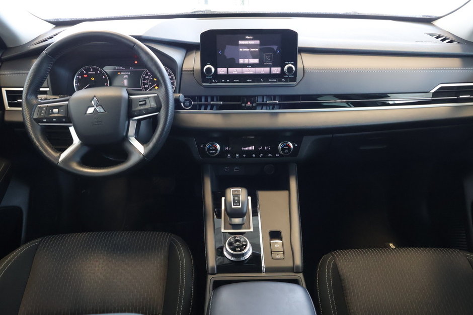 2022 Mitsubishi Outlander ES AWC