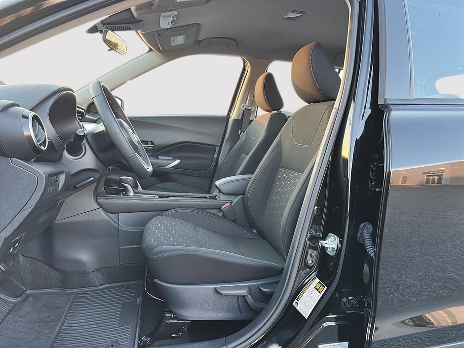 2024 Nissan Kicks SV-8