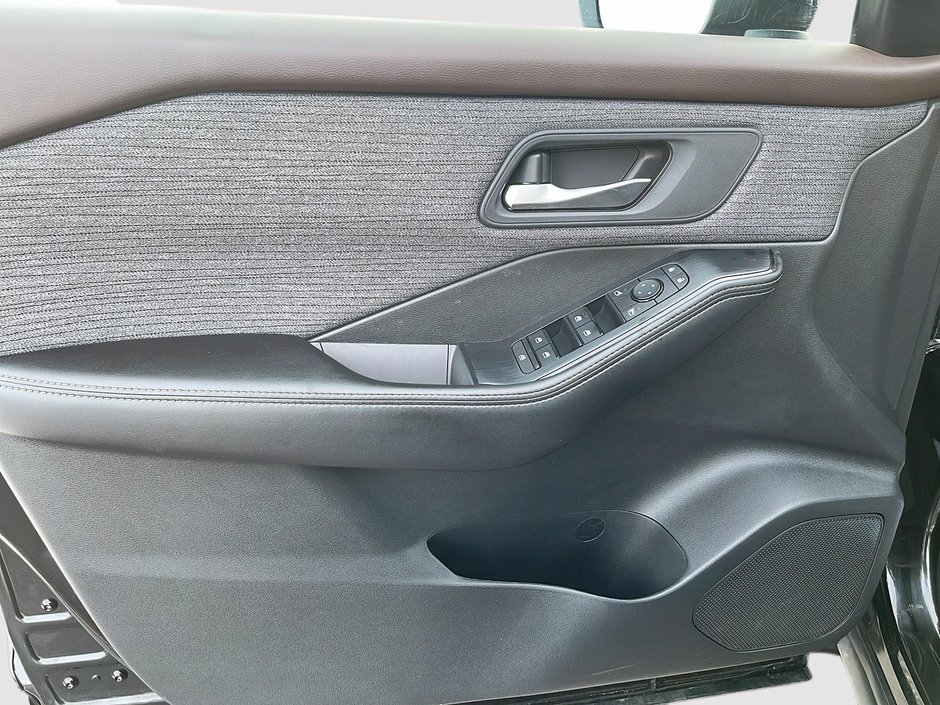 2021 Nissan Rogue SV AWD + Heated seats + Carplay