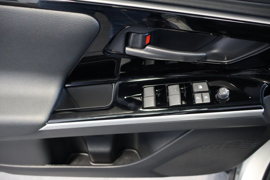 2024 Toyota BZ4X XLE AWD TOIT-PANORAMIQUE-12