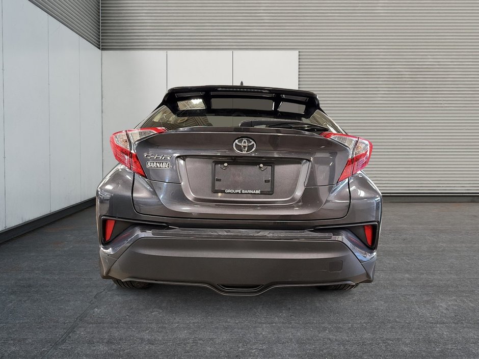 2019 Toyota C-HR  A/C + Backup camera