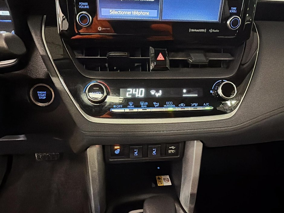 Toyota Corolla Cross LE 2022-13