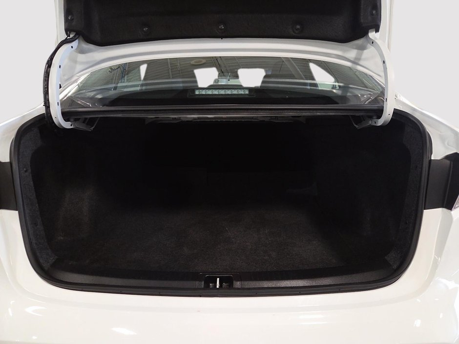 2025 Toyota Corolla LE-5