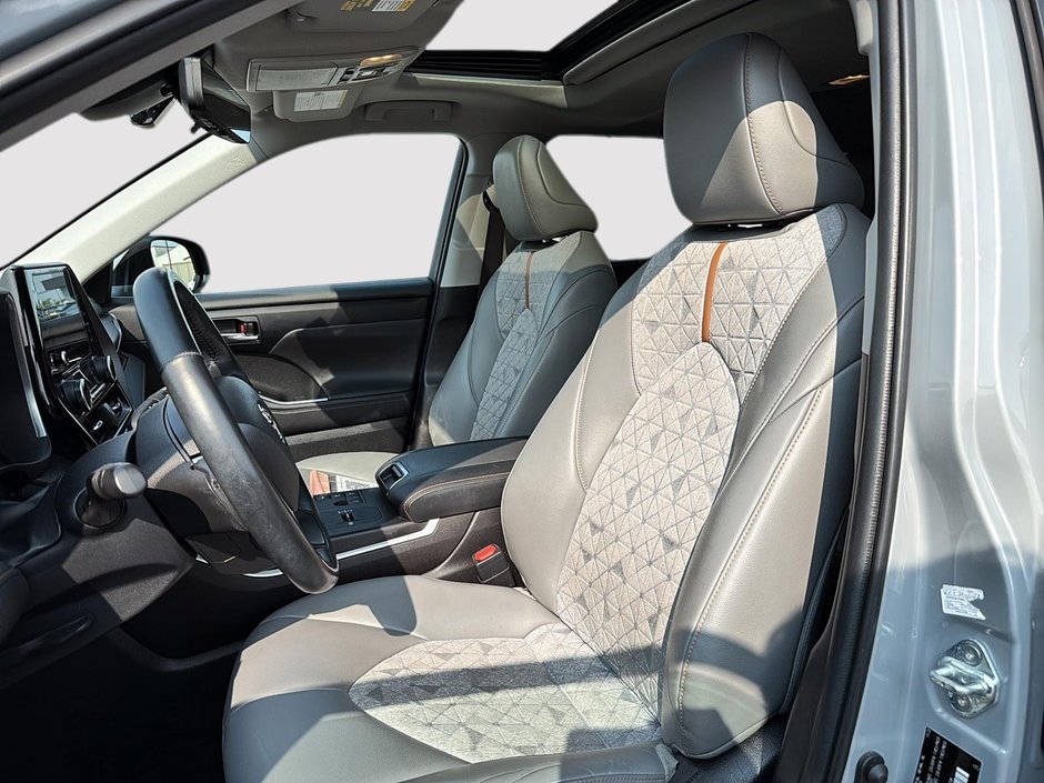 Toyota Highlander Hybrid XLE AWD 2023 SIÈGES MEMOIRES - VOLANT CHAUFFANT - NAVIGATION