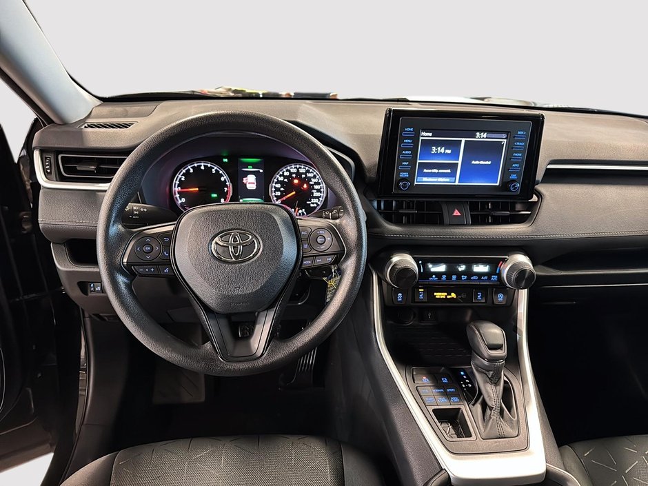 Toyota RAV4 LE 2021-9