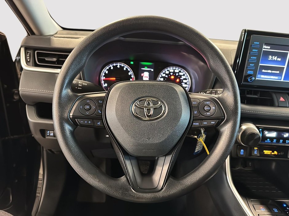 Toyota RAV4 LE 2021-11