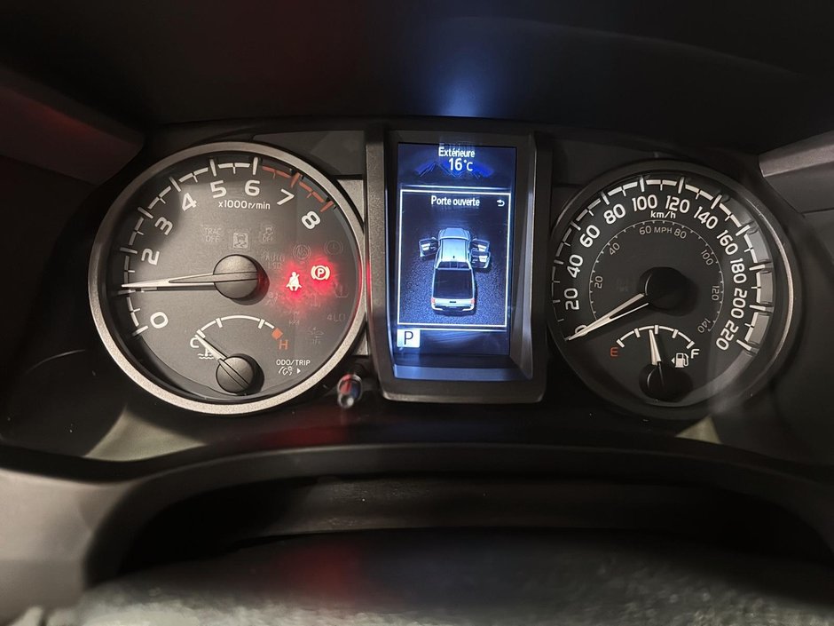 2018 Toyota Tacoma SR5-11