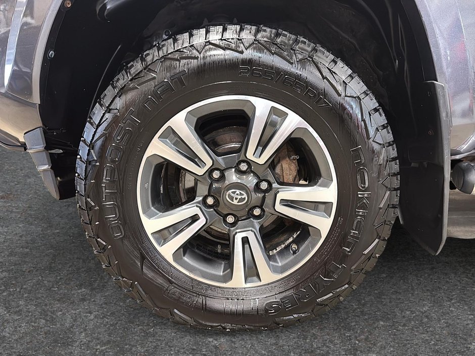 2018 Toyota Tacoma SR5-5