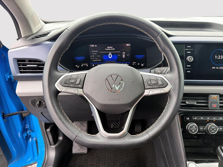 2023 Volkswagen Taos Comfortline AWD + Heated seats + CarPlay