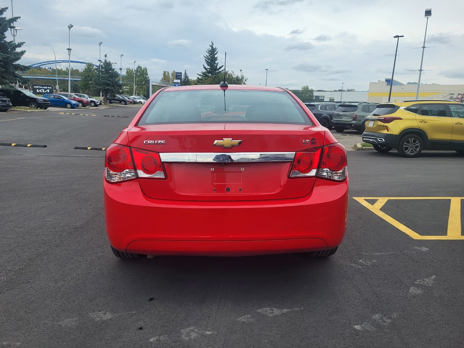 2015 Chevrolet Cruze 1LT-2