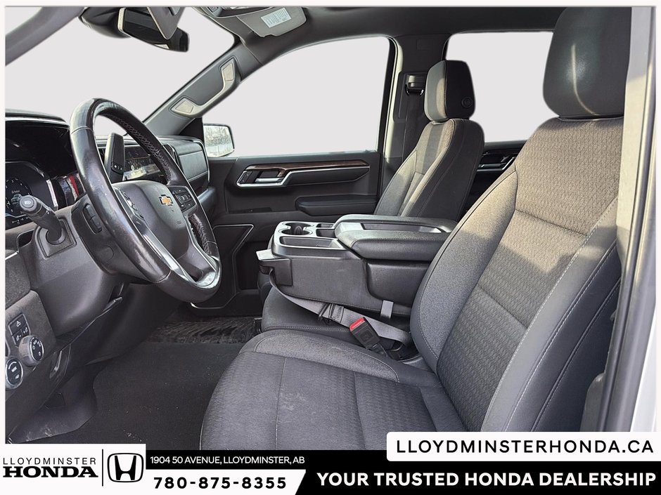 2022 Chevrolet Silverado 1500 LT-8