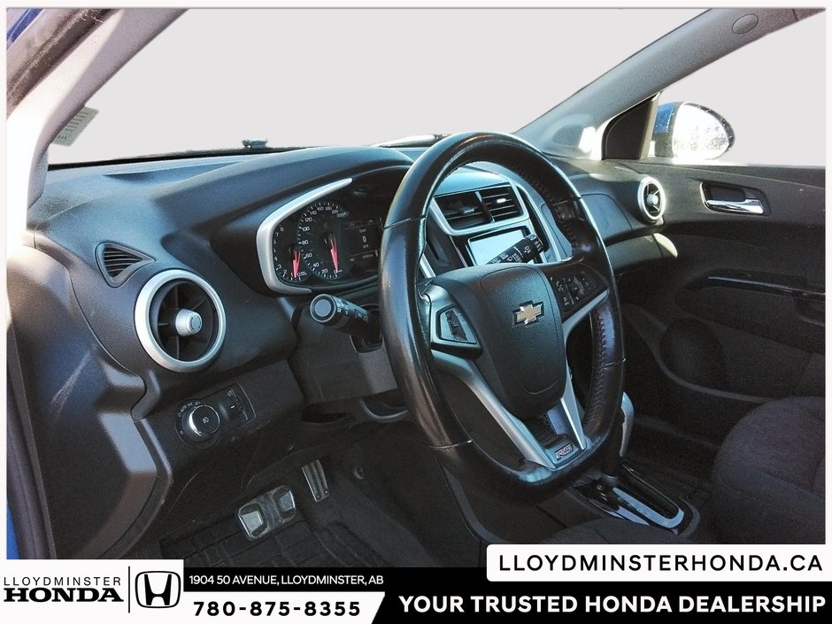 2017 Chevrolet Sonic LT-13