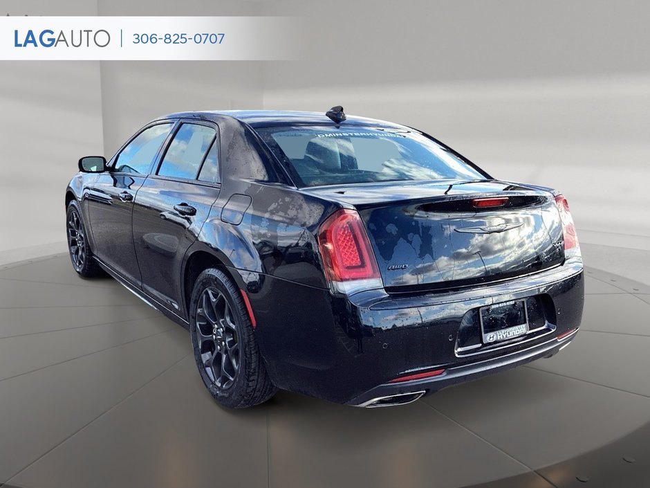 2022 Chrysler 300 Touring L-3