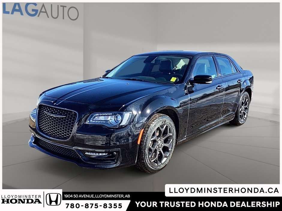 2022 Chrysler 300 Touring-0