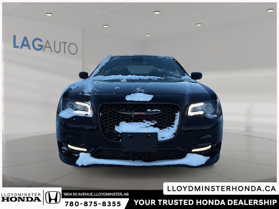 2023 Chrysler 300 S-1