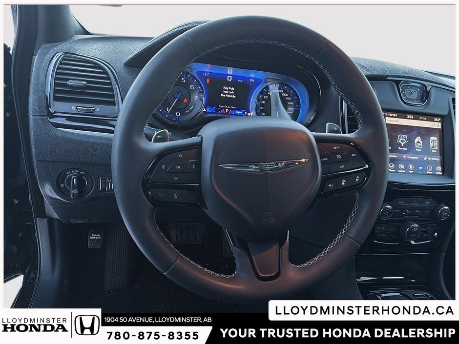 2023 Chrysler 300 S-16