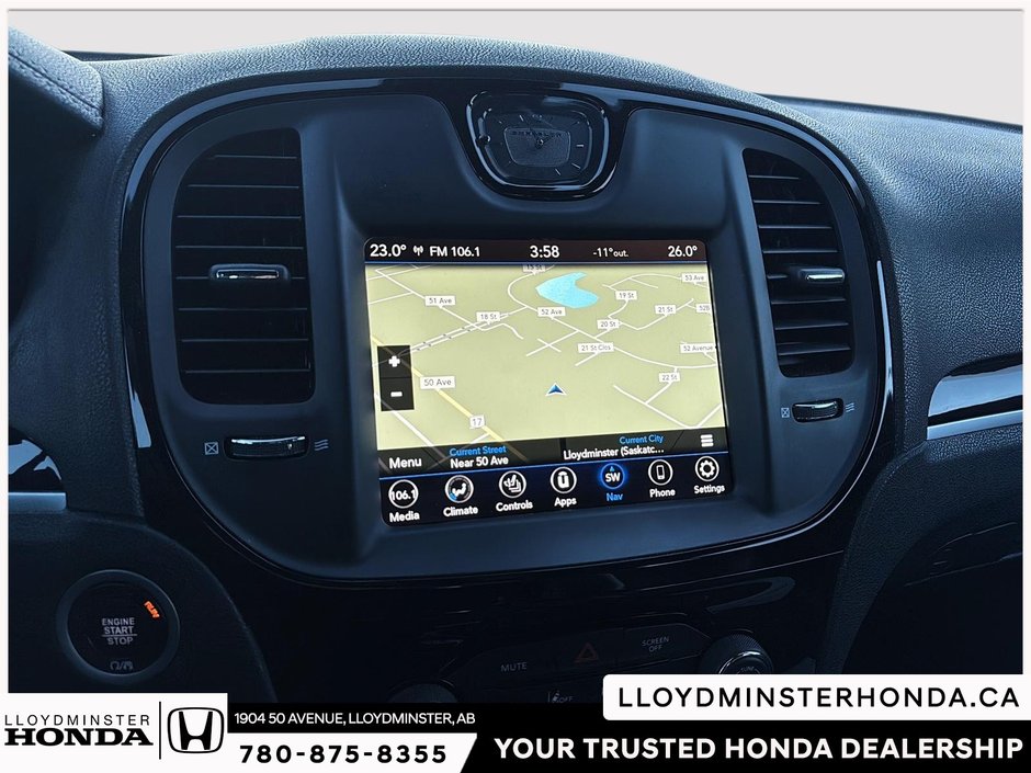 2023 Chrysler 300 S-23