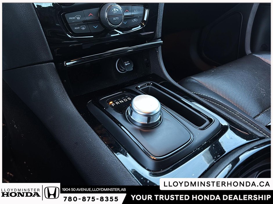 2023 Chrysler 300 S-15