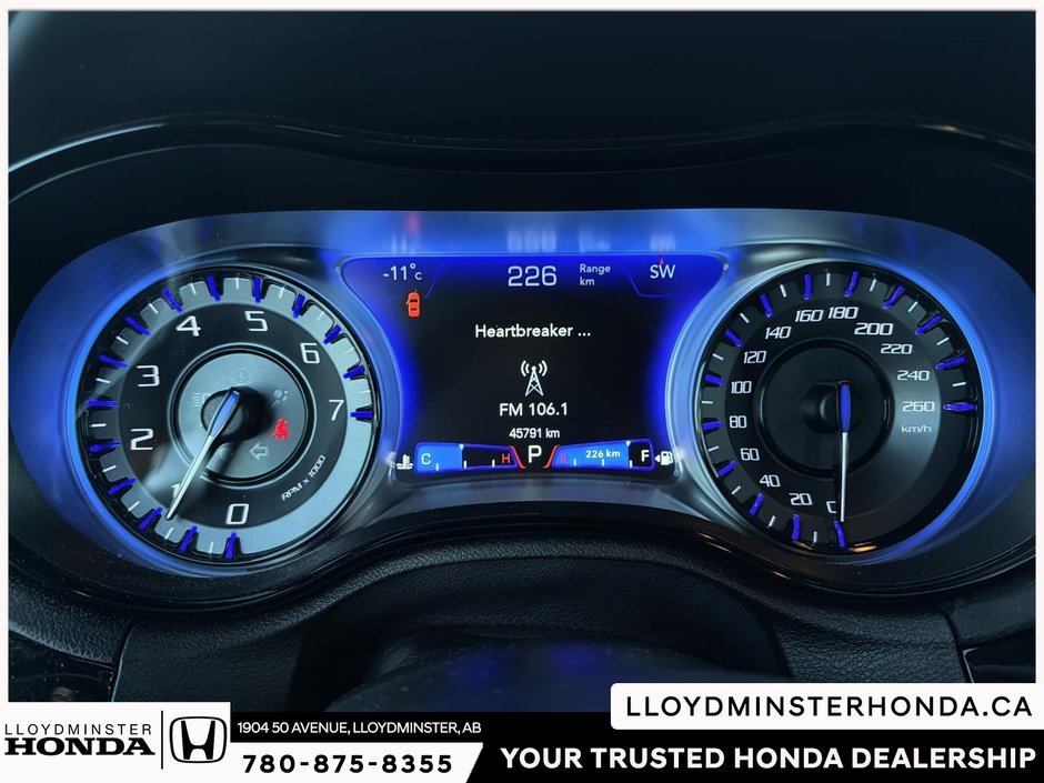 2023 Chrysler 300 S-21