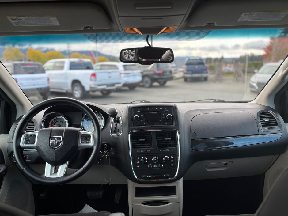 2017 Dodge Grand Caravan SXT-12