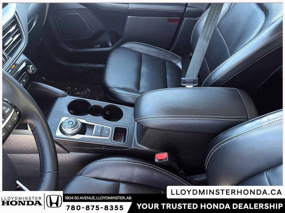 2025 Ford Escape Platinum-11