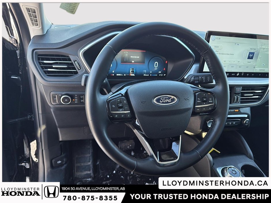 2025 Ford Escape Platinum-14