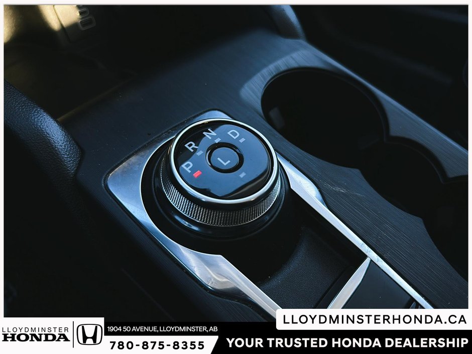 2025 Ford Escape Platinum-18