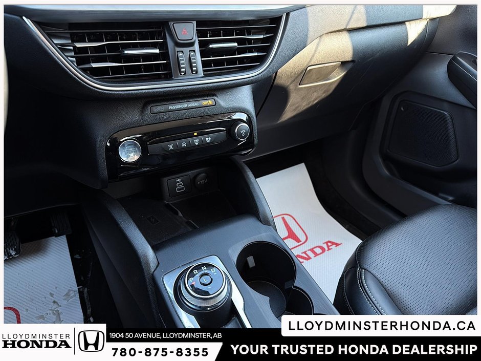 2025 Ford Escape Platinum-19